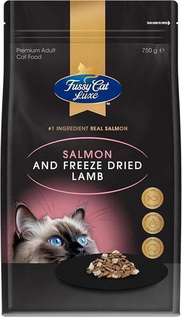 Fussy Cat Luxe Dry Cat Food, Salmon and Freeze Dried Lamb 750g - Real Salmon & Freeze-Dried Lamb for Premium Taste, 34% Protein & Complete Nutrition